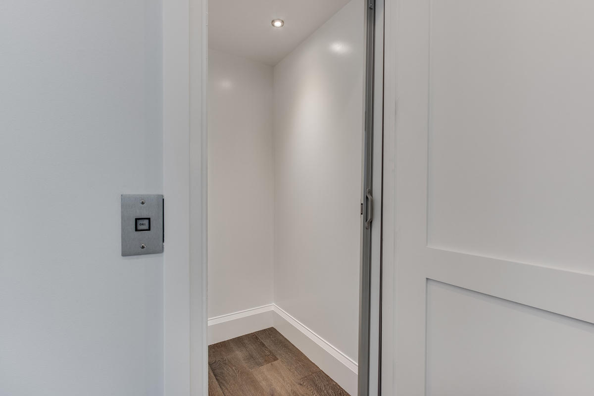 ROYAL PALM YACHT & COUNTR - Residential