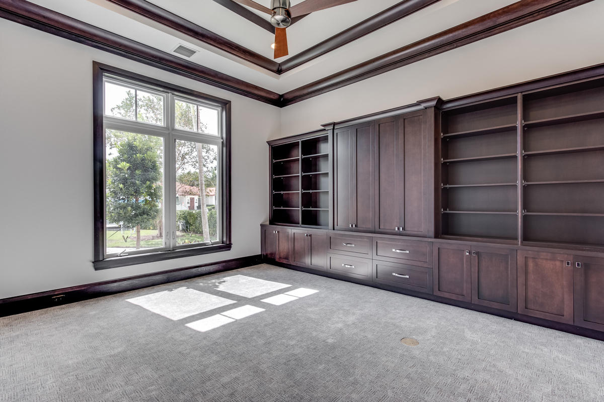 ROYAL PALM YACHT & COUNTR - Residential