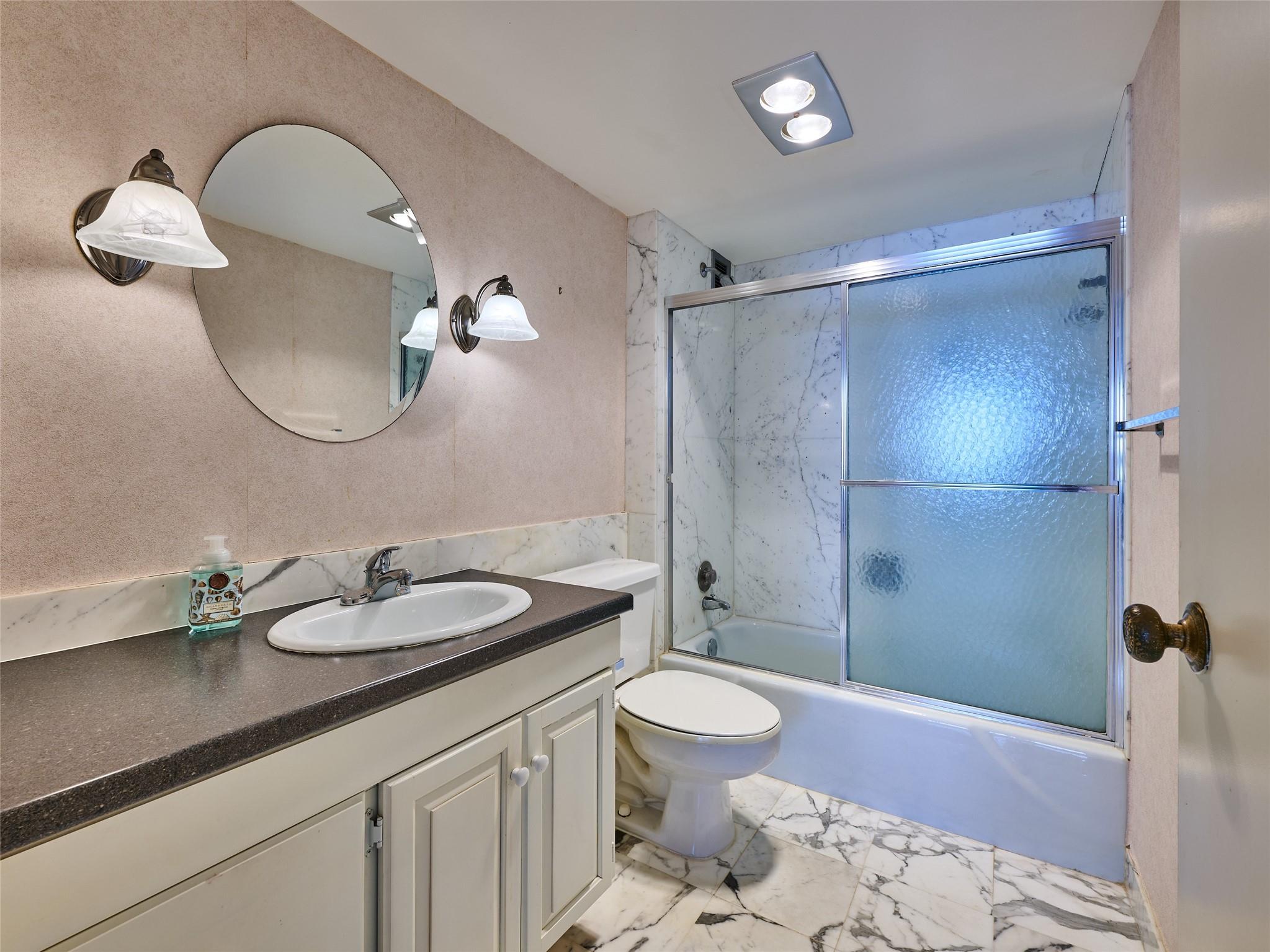 Sea Monarch - Residential