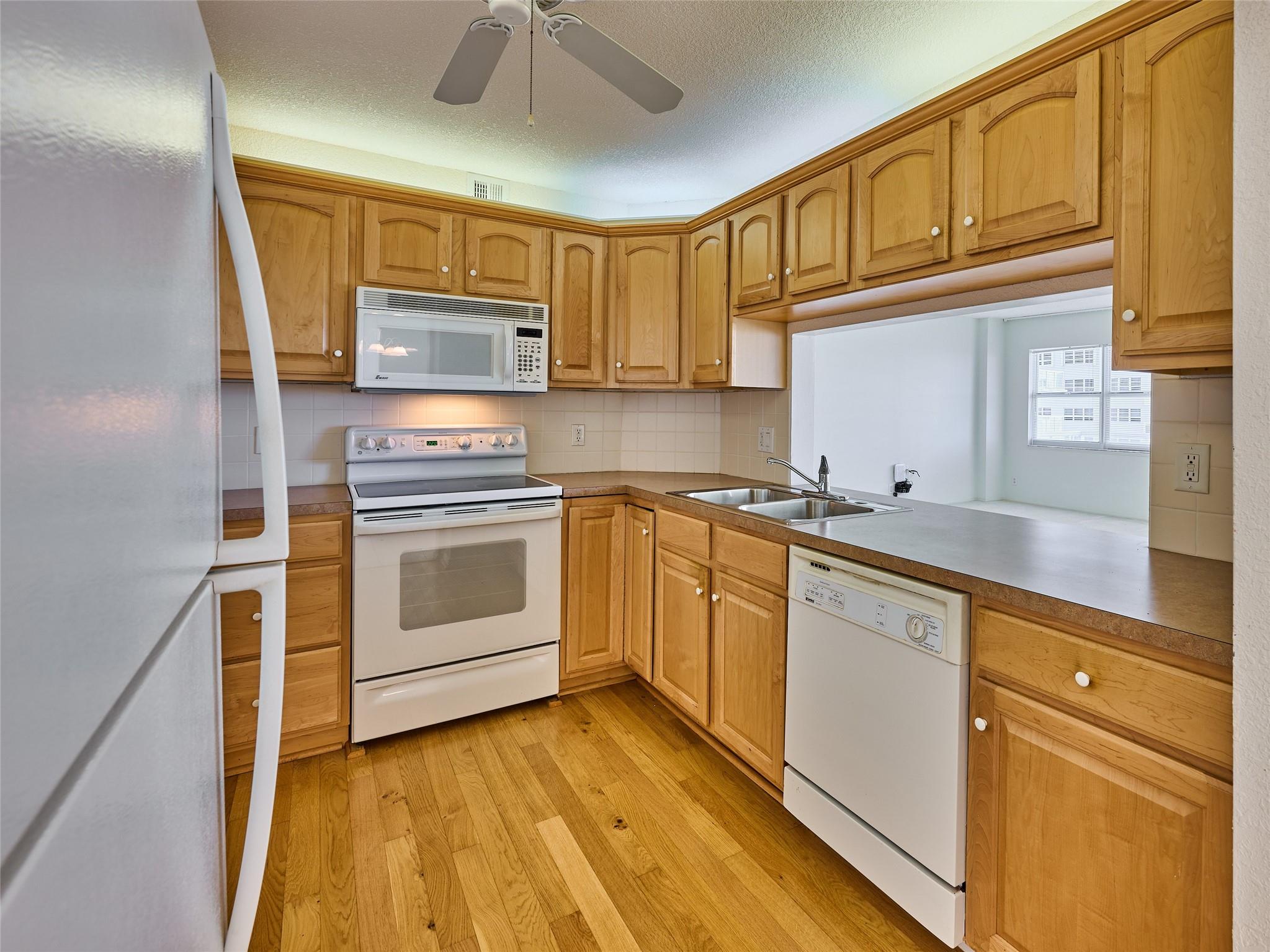 Sea Monarch - Residential