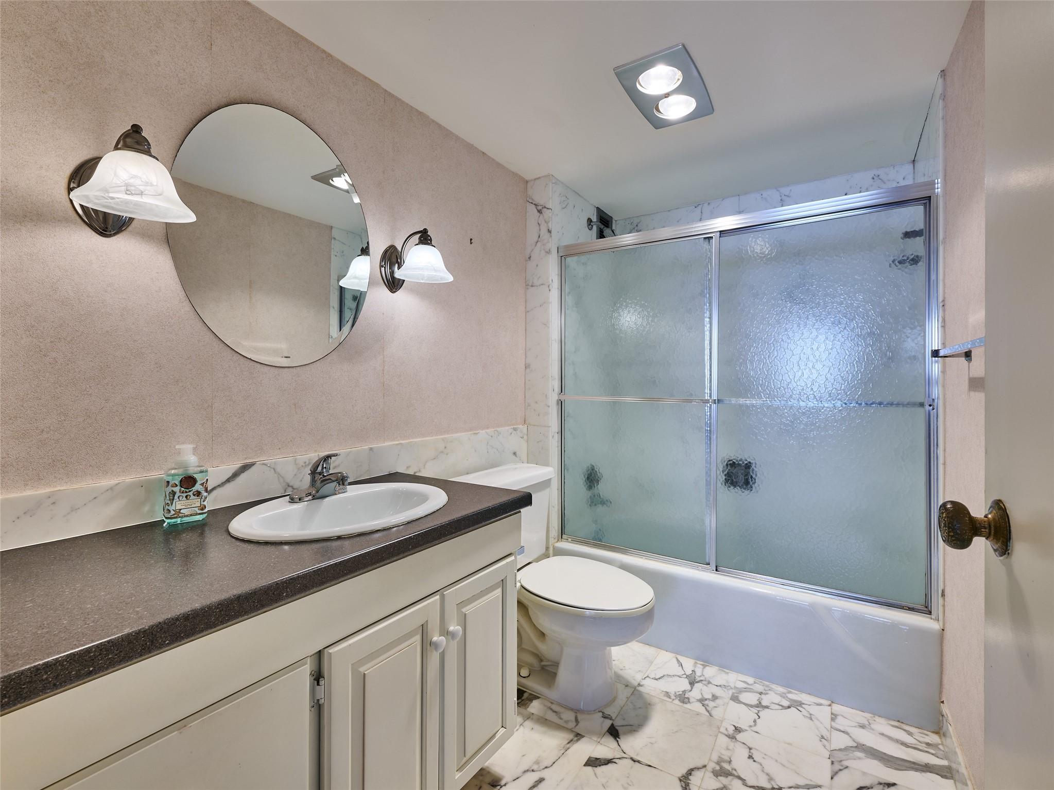 Sea Monarch - Residential