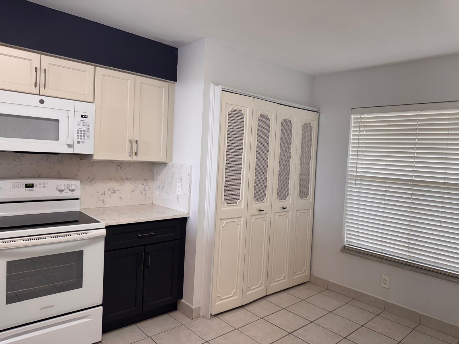 4570 NW 18th Avenue 605