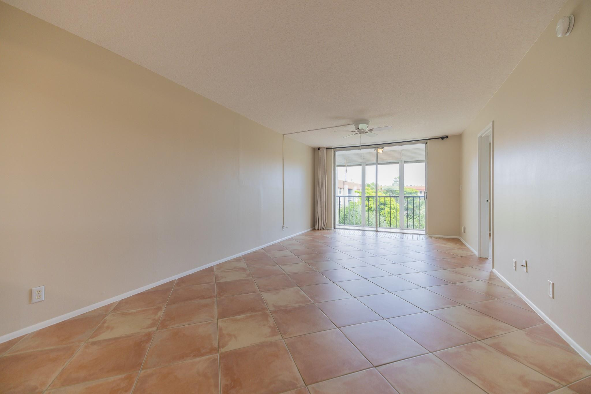 CROSS FOX CONDO - Residential