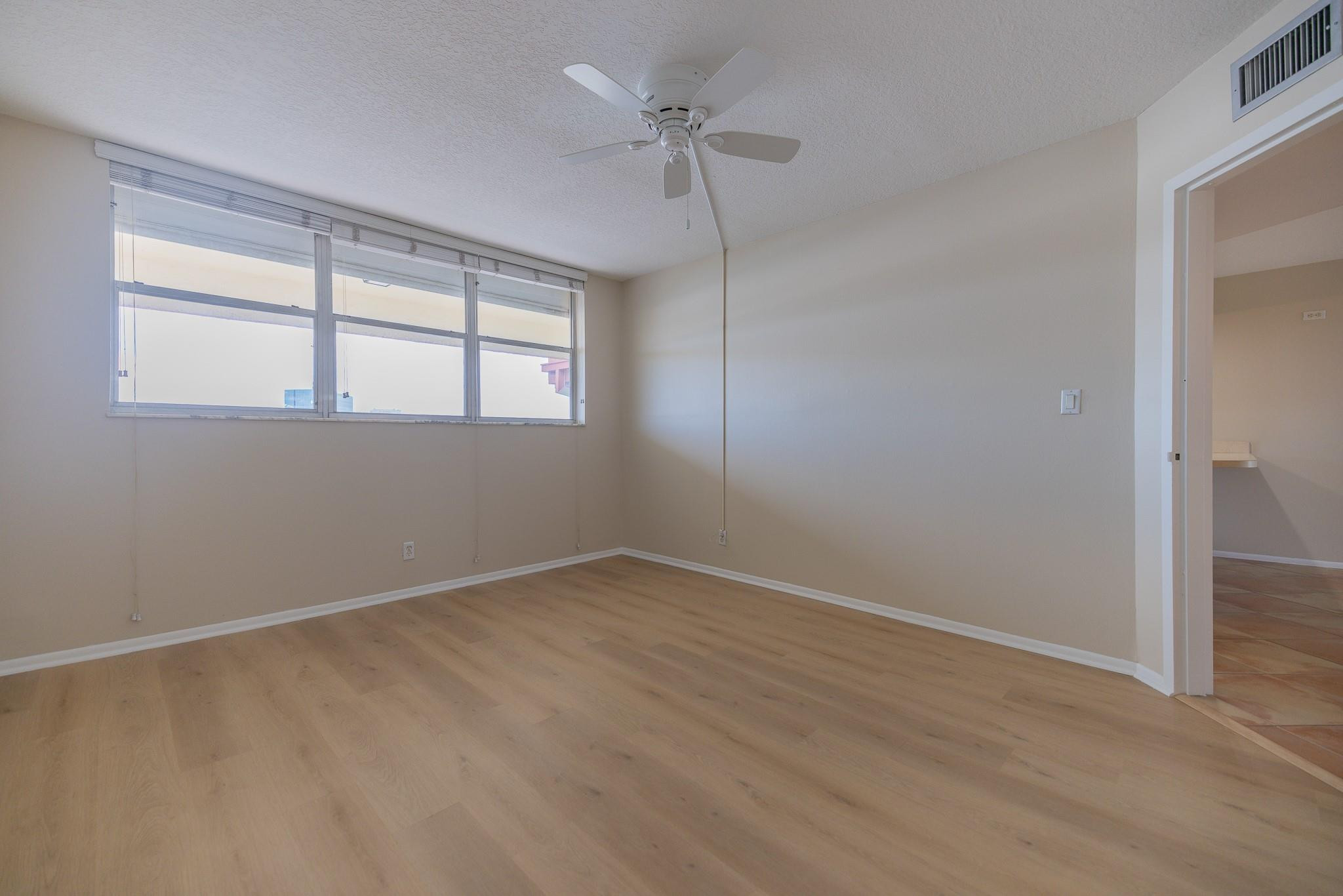 CROSS FOX CONDO - Residential