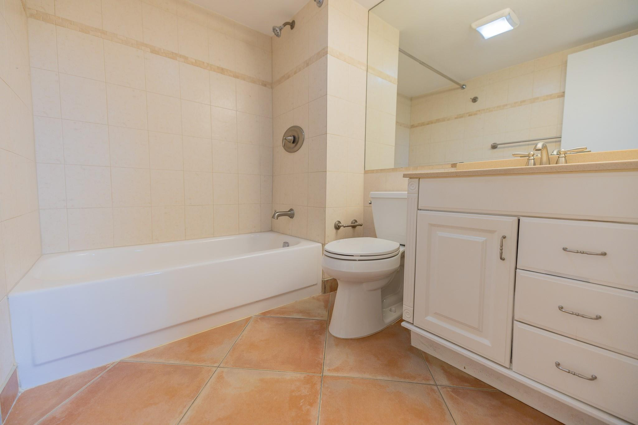 CROSS FOX CONDO - Residential
