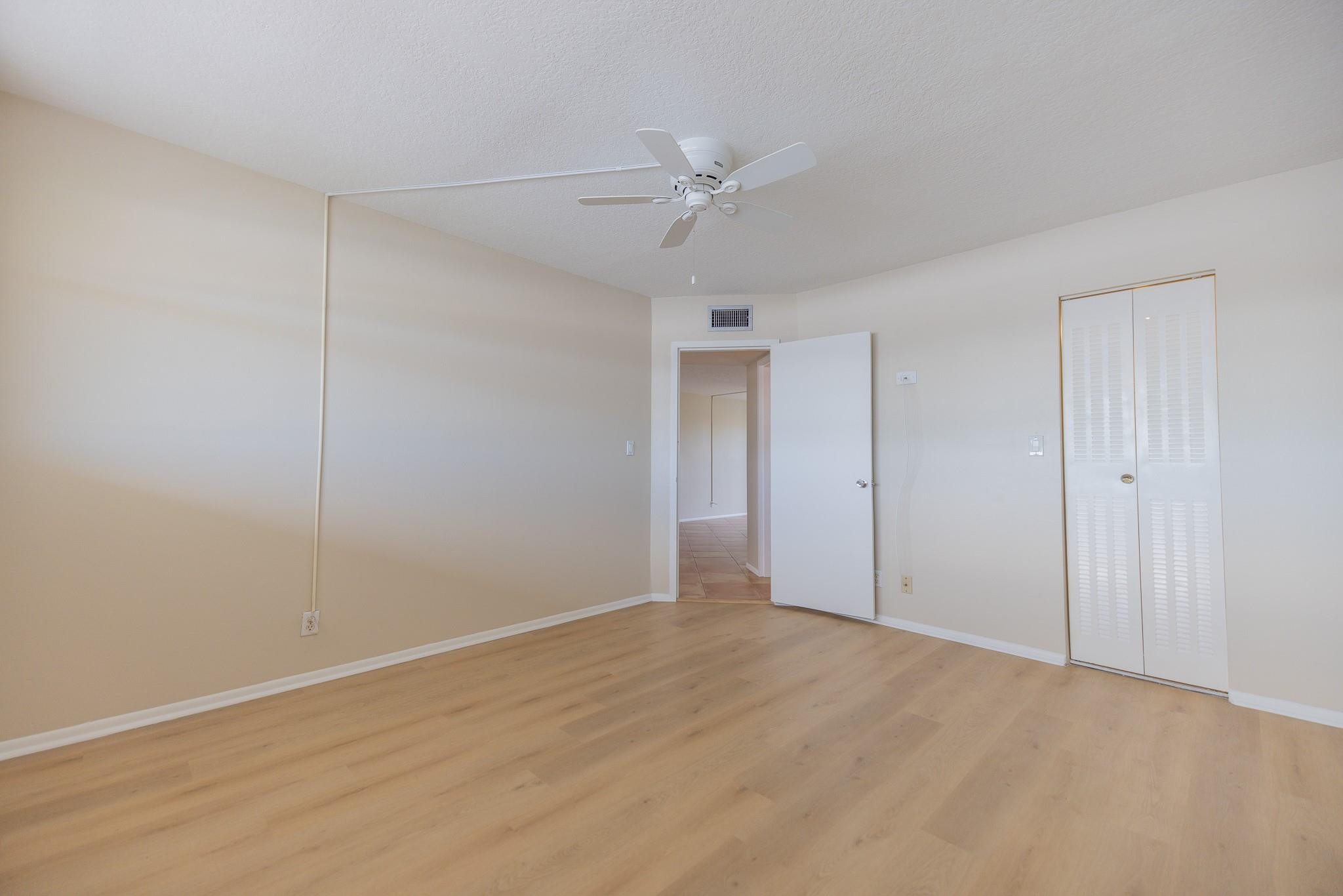 CROSS FOX CONDO - Residential