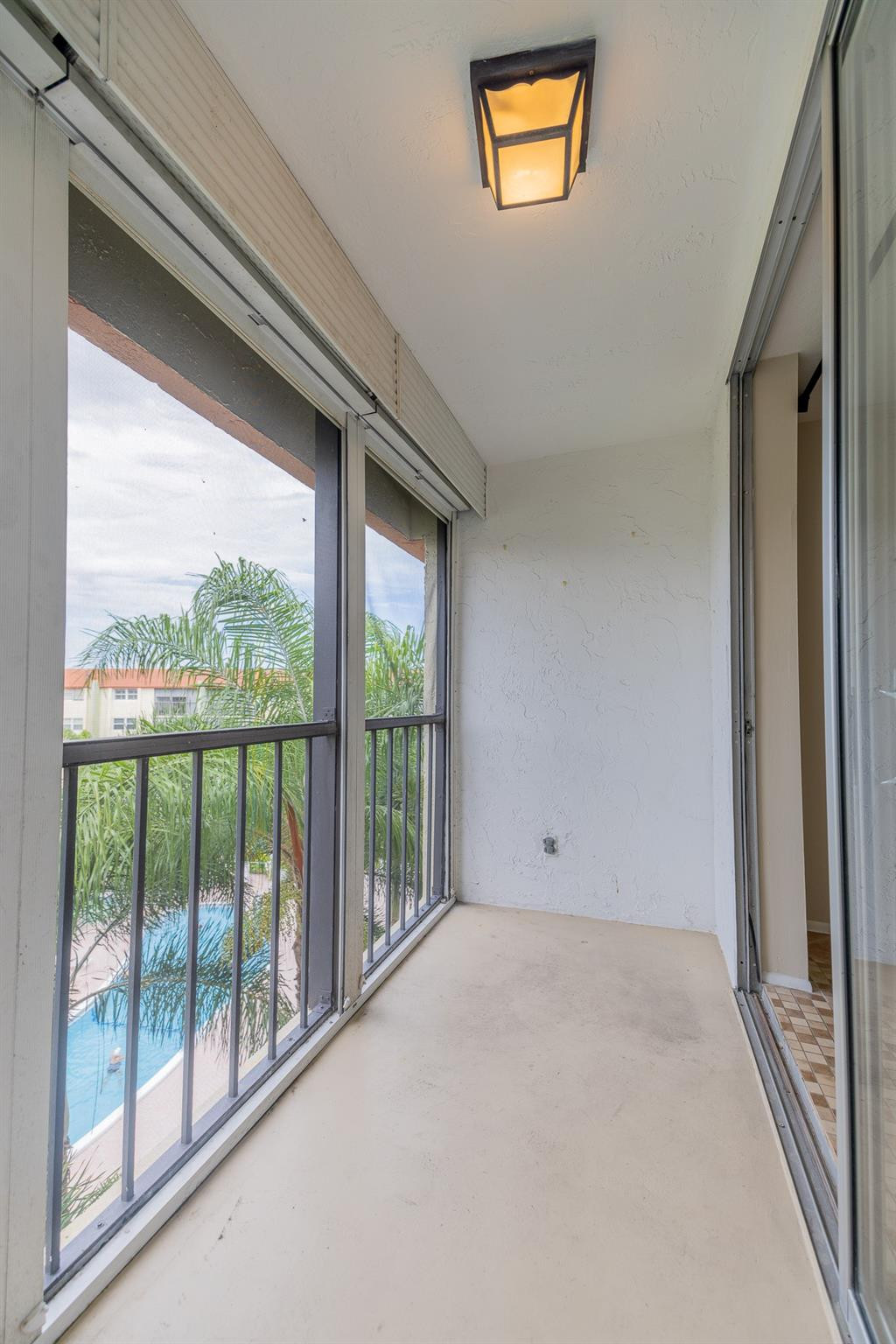 CROSS FOX CONDO - Residential