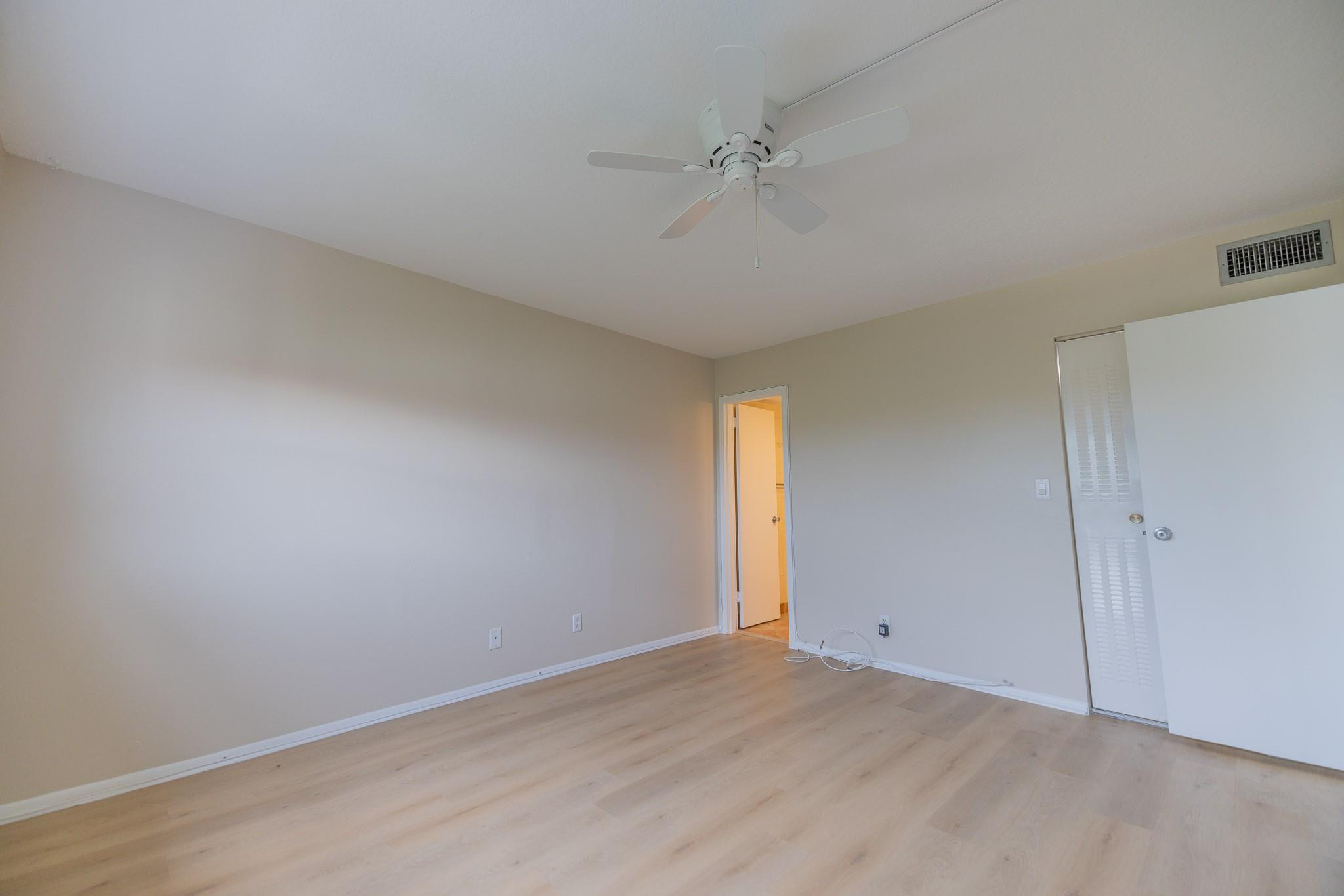 CROSS FOX CONDO - Residential