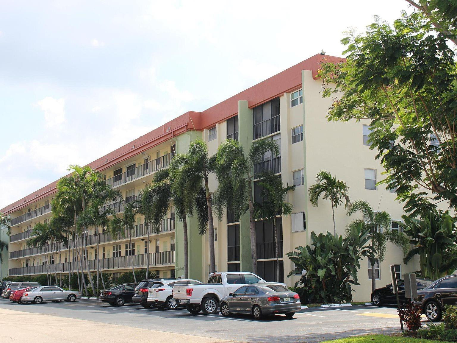 CROSS FOX CONDO - Residential