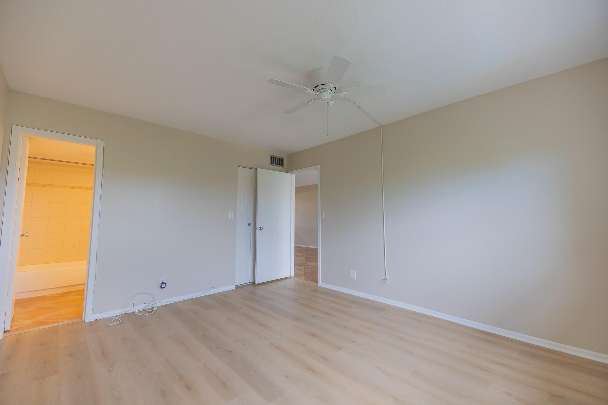 CROSS FOX CONDO - Residential