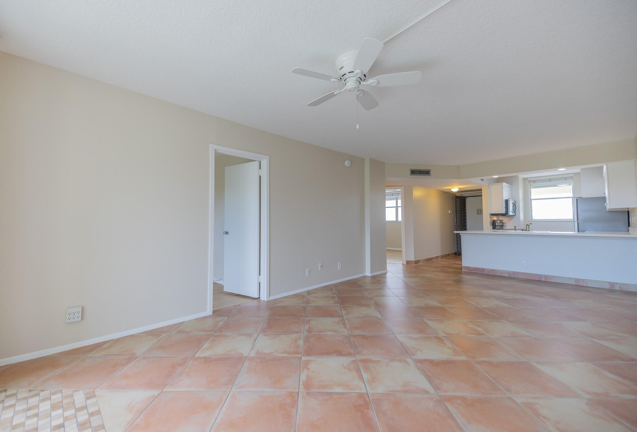 CROSS FOX CONDO - Residential