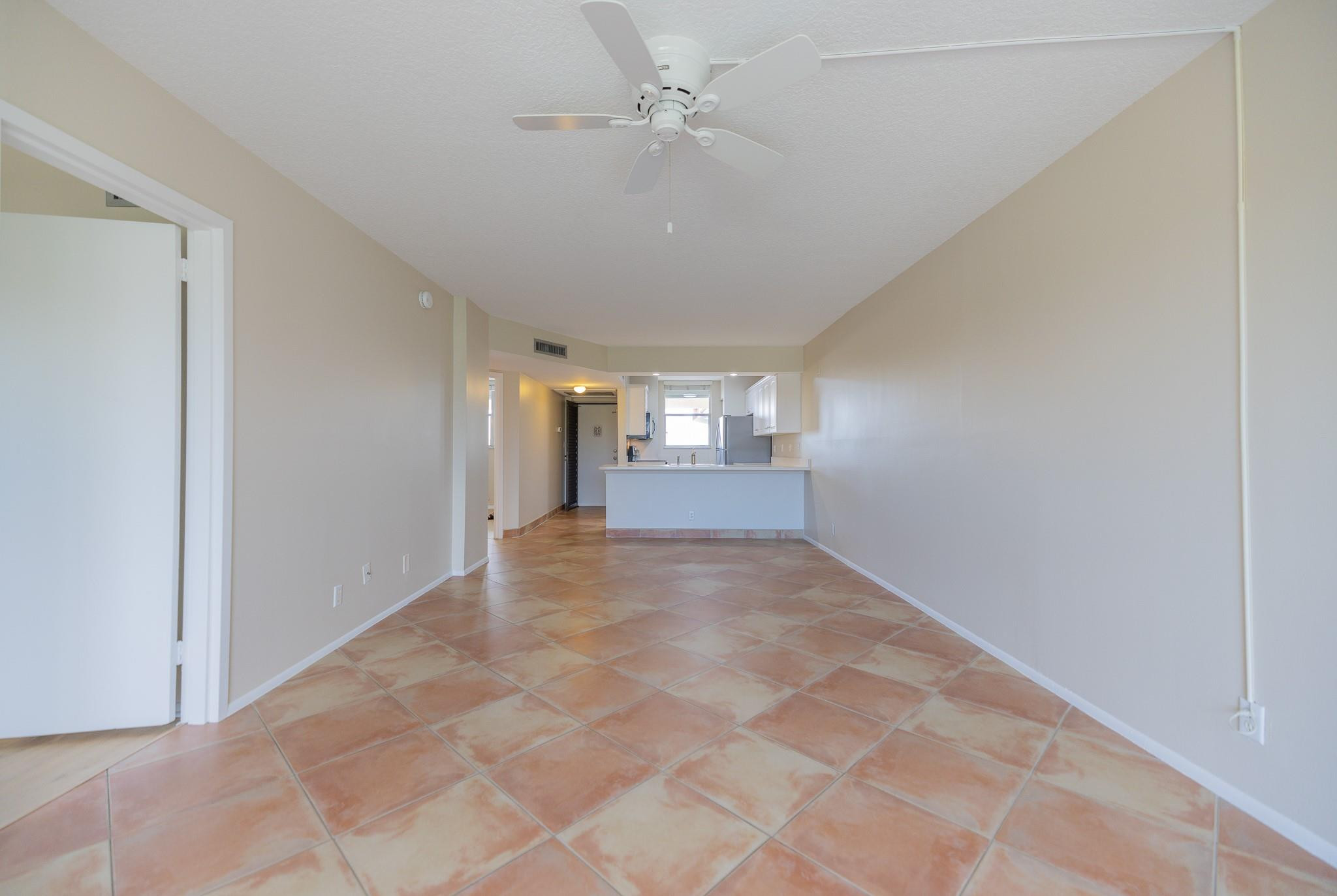CROSS FOX CONDO - Residential