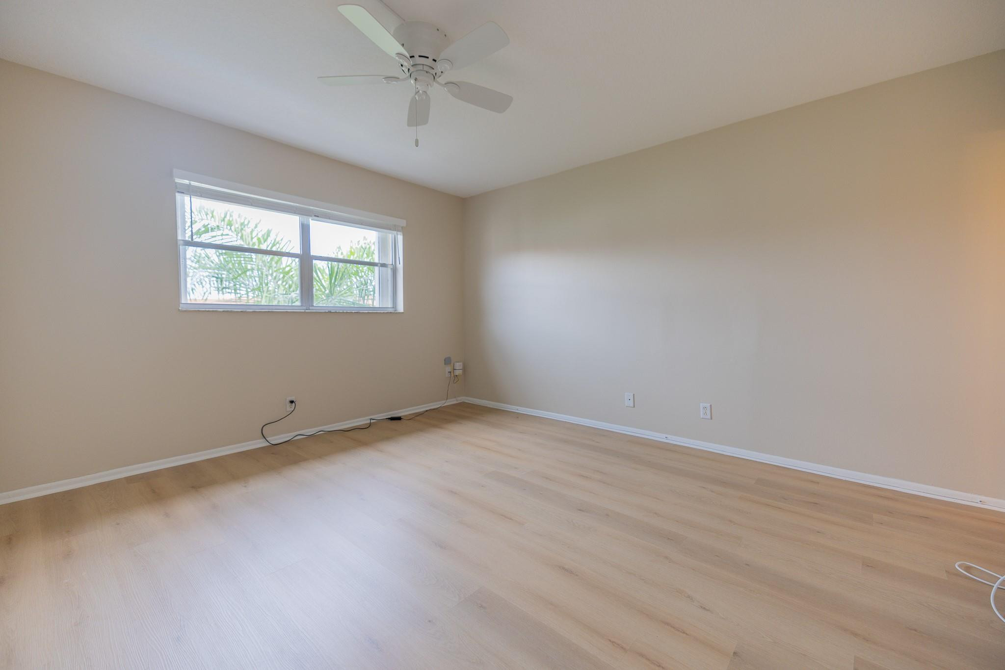 CROSS FOX CONDO - Residential