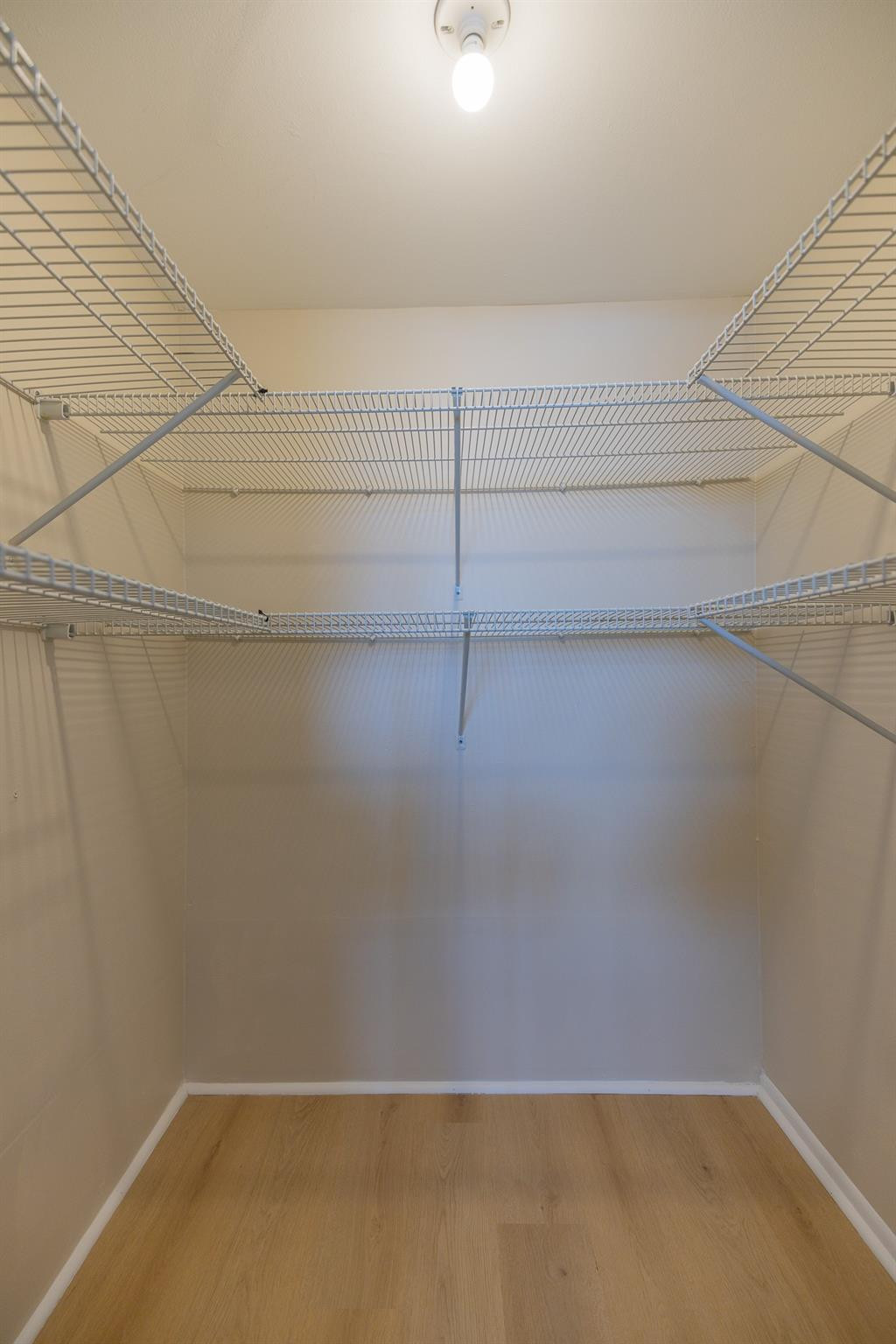 CROSS FOX CONDO - Residential