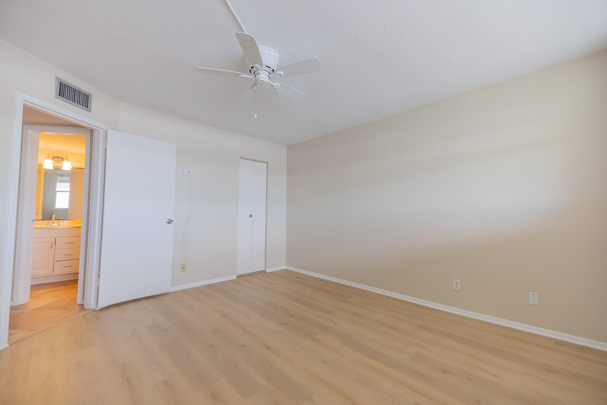 CROSS FOX CONDO - Residential