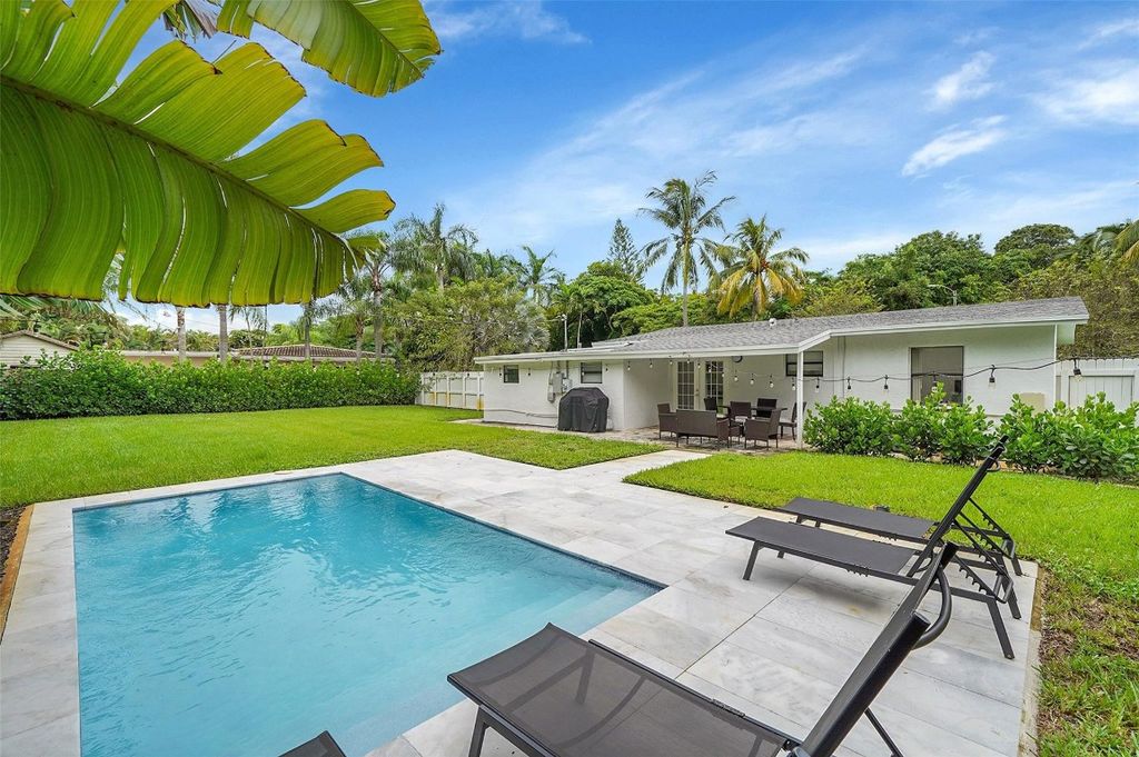 Photo of 400 NE 26th Drive, Wilton Manors, FL 33334 (MLS # F10530776)