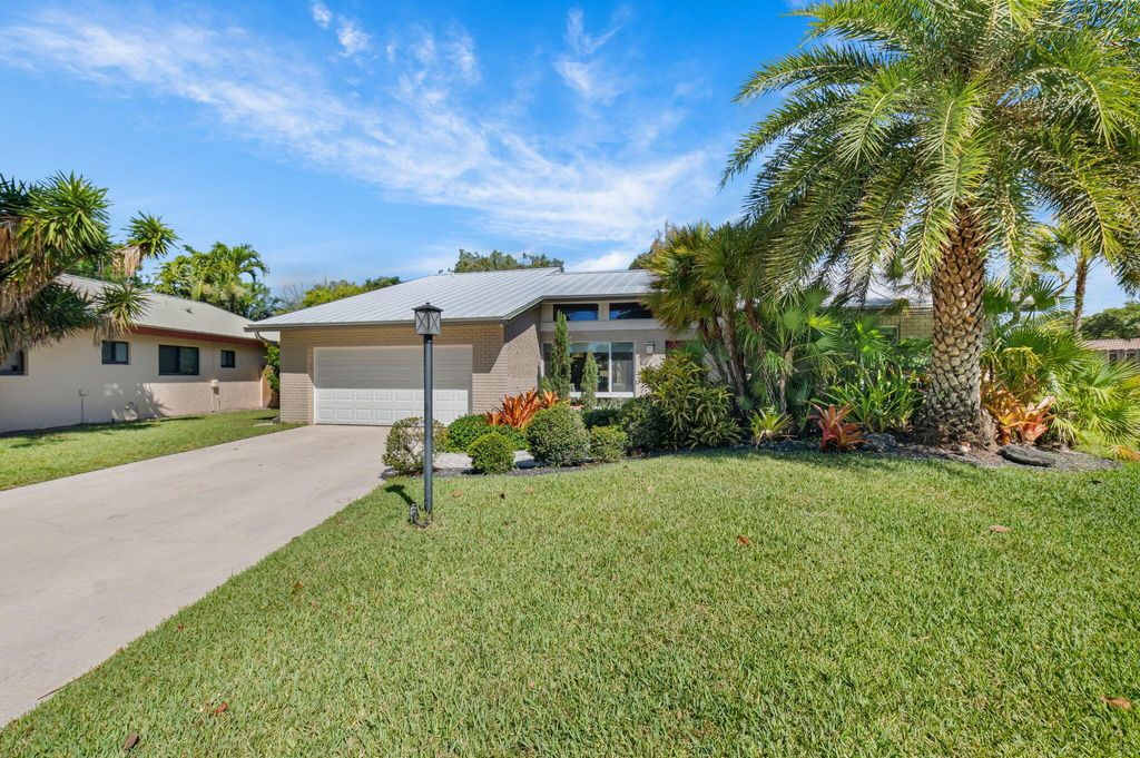 Photo of 21521 Hollandaire Drive, Boca Raton, FL 33433 (MLS # R11091155)