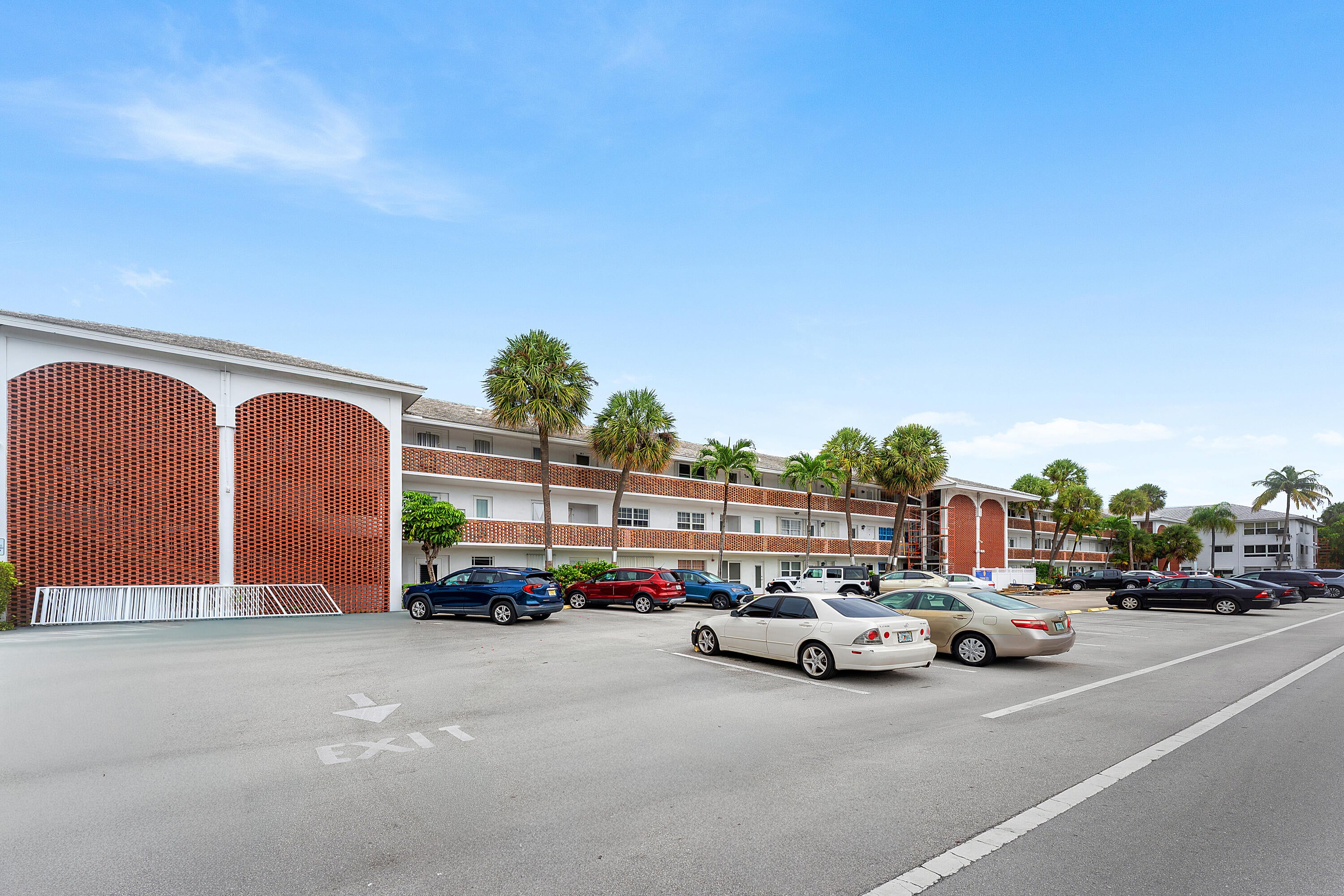 2050 NE 39TH Street E307