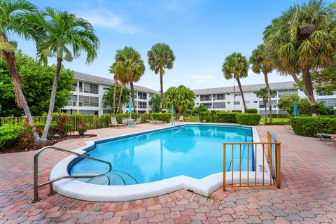 Tiny photo for 2050 NE 39TH Street #E307, Lighthouse Point, FL 33064 (MLS # B26085448)