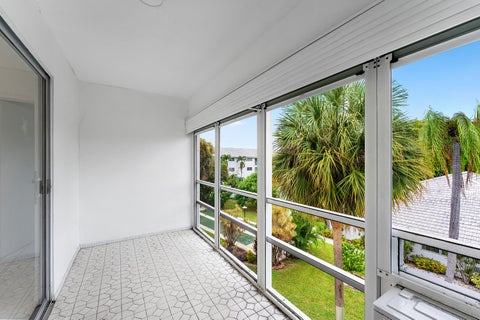 Tiny photo for 2050 NE 39TH Street #E307, Lighthouse Point, FL 33064 (MLS # B26085448)