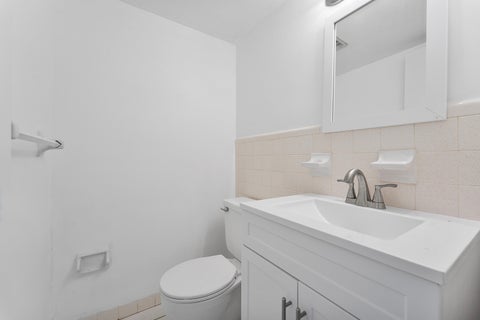 Tiny photo for 2050 NE 39TH Street #E307, Lighthouse Point, FL 33064 (MLS # B26085448)