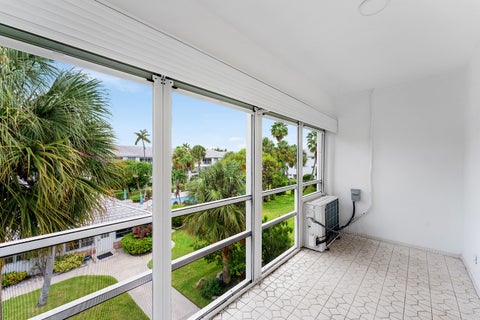 Tiny photo for 2050 NE 39TH Street #E307, Lighthouse Point, FL 33064 (MLS # B26085448)