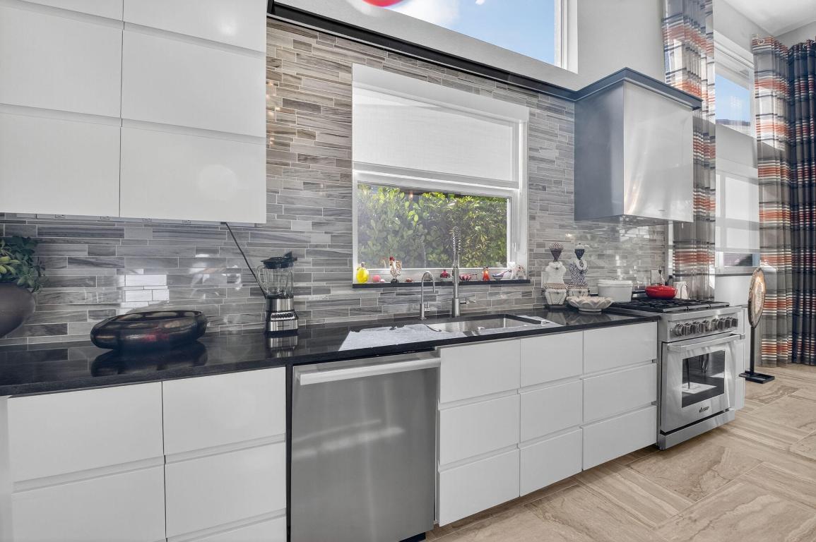 BRIARCLIFF AT WOODFIELD COUNTRY CLUB - Residential