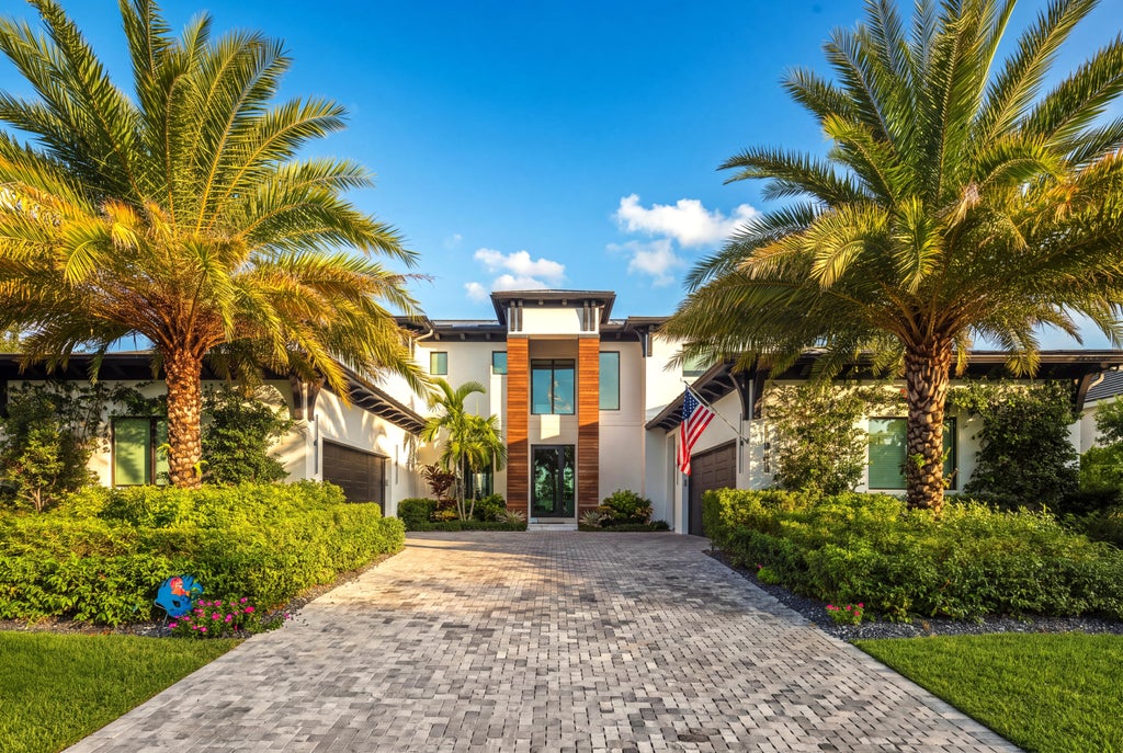 Photo of 1060 Fairview Lane, West Palm Beach, FL 33404 (MLS # B26092087)
