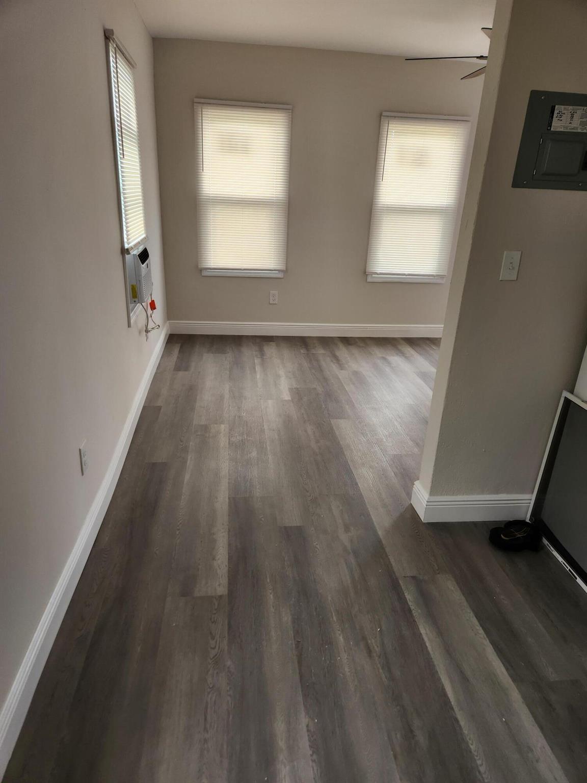 CRESCENT HEIGHTS - Residential Lease