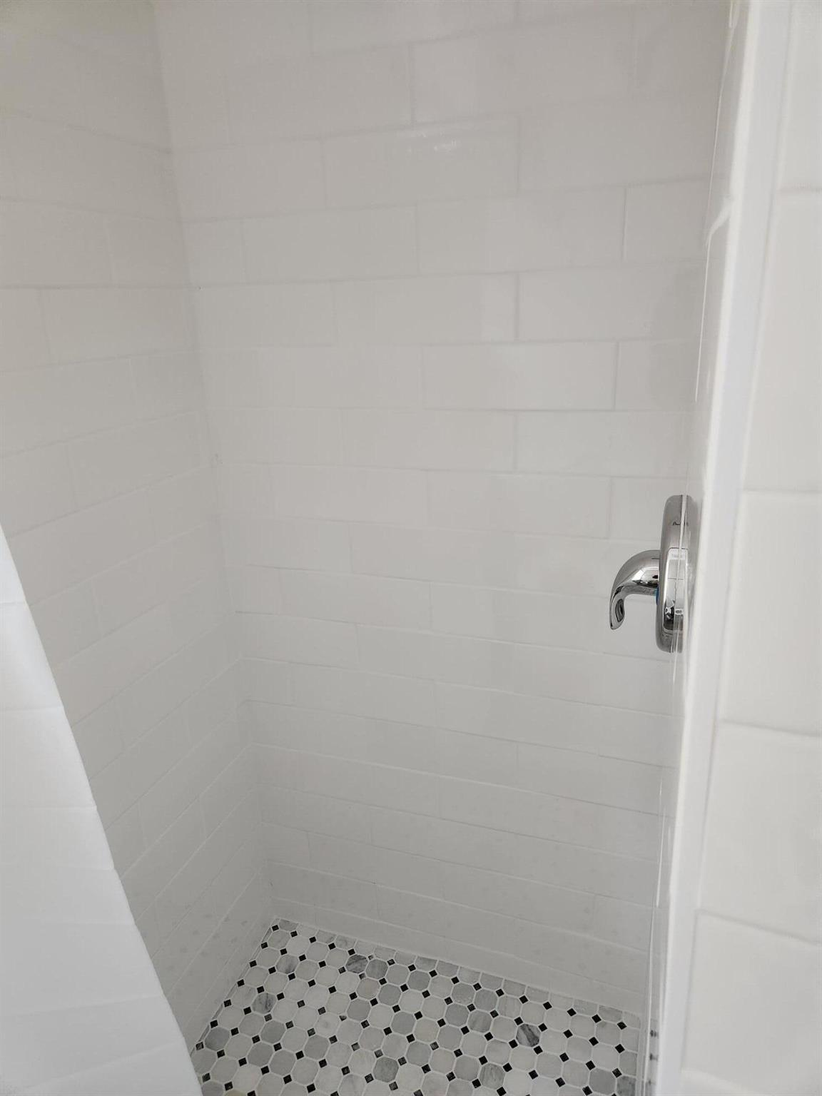 CRESCENT HEIGHTS - Residential Lease