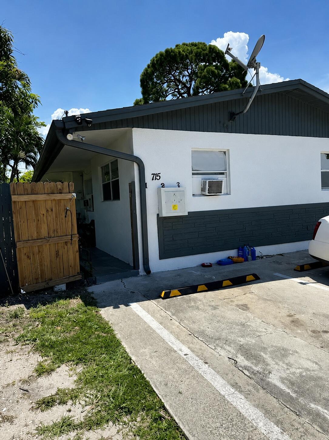 715 NW 15TH Terrace 1-3