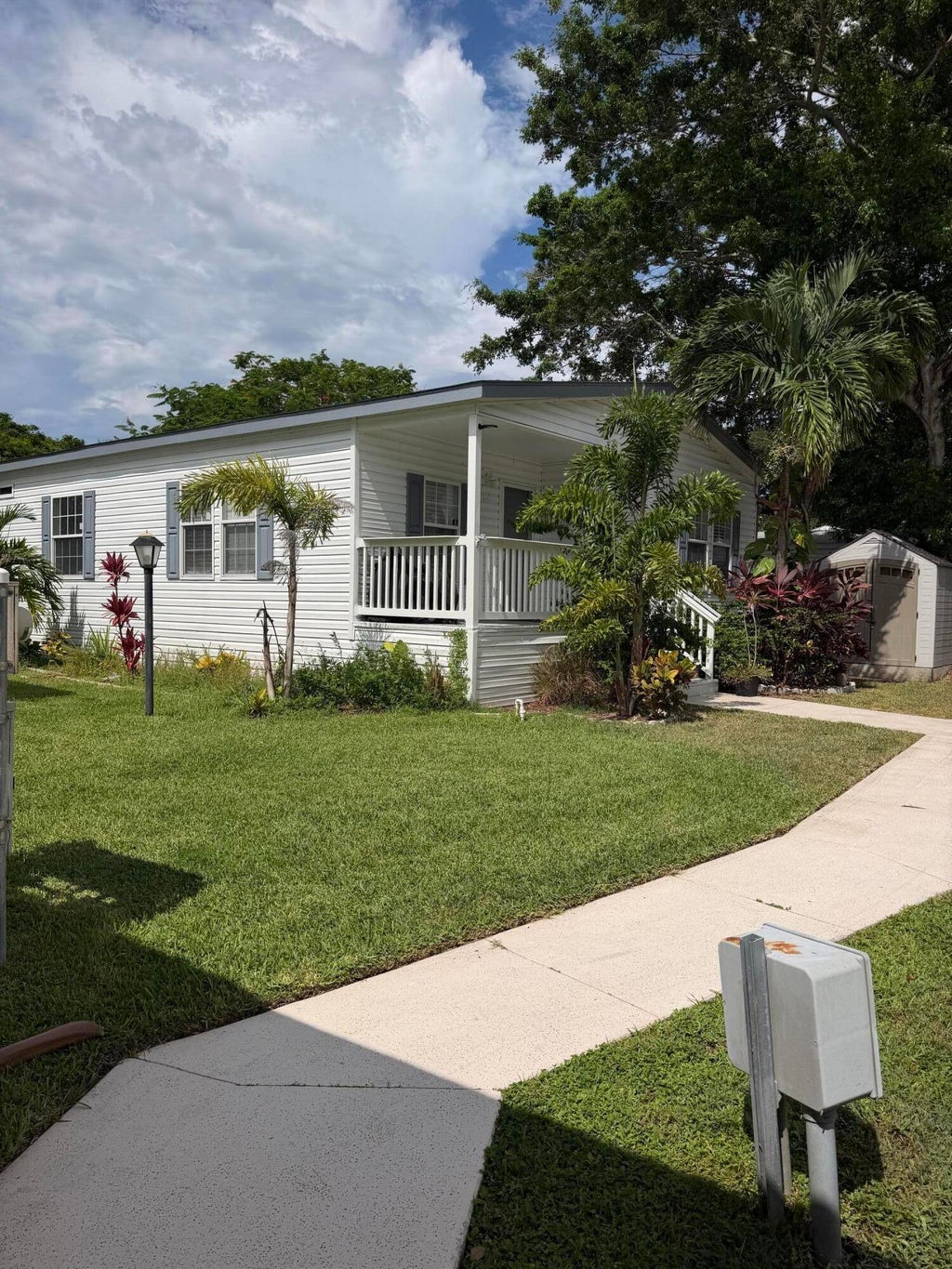 Photo of 2555 PGA Boulevard #303, Palm Beach Gardens, FL 33410 (MLS # B26061975)