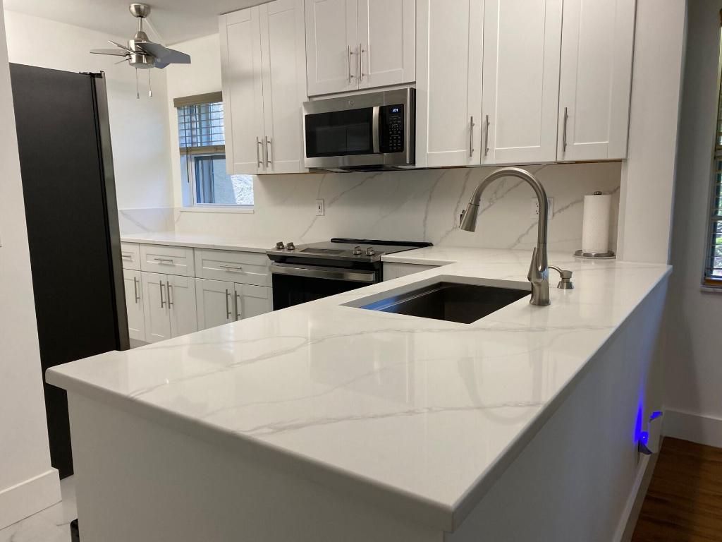 Photo of 2975 SW 22nd Avenue #2010, Delray Beach, FL 33445 (MLS # R11101961)