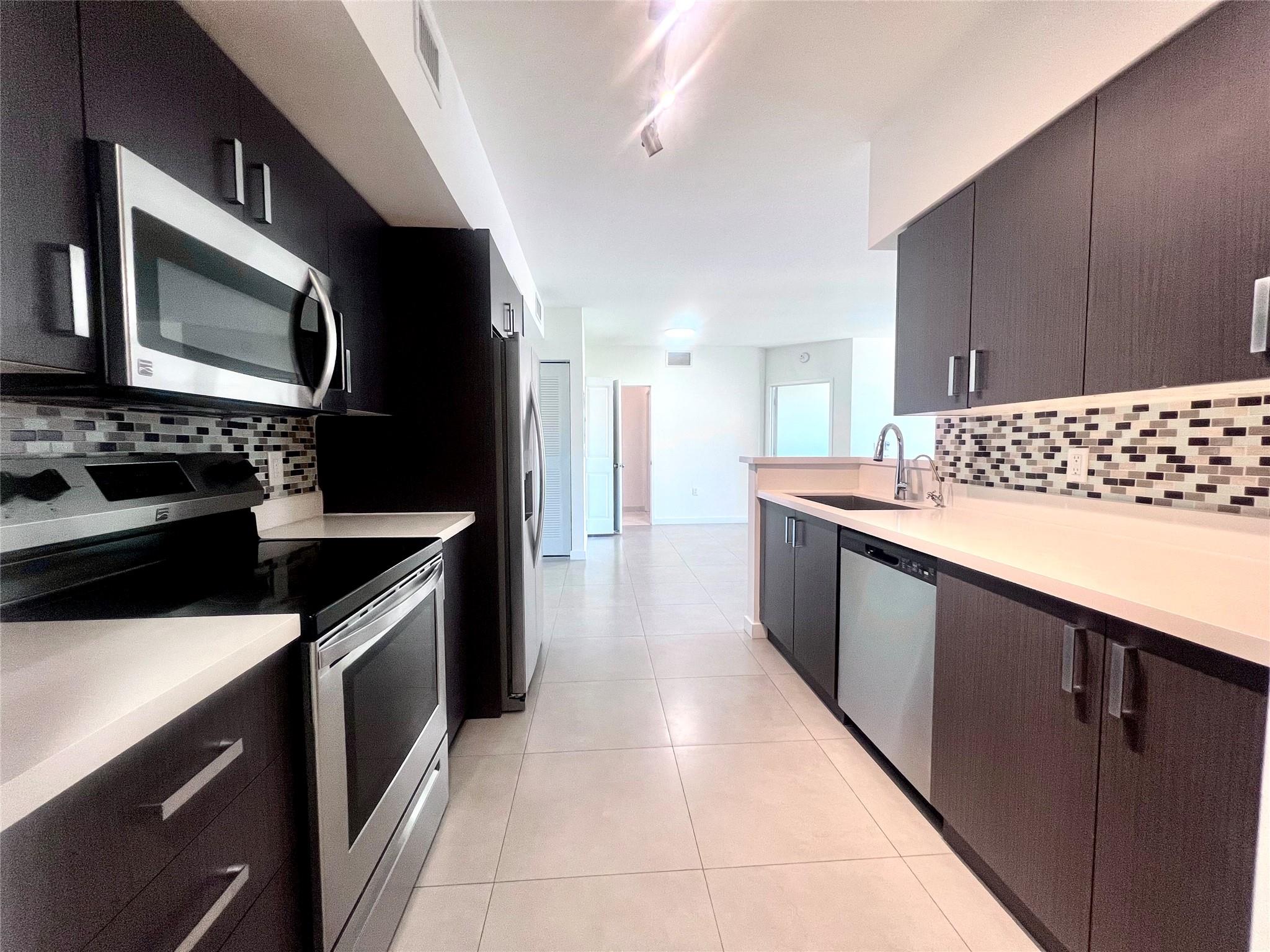 BRICKELL WEST - Residential Lease