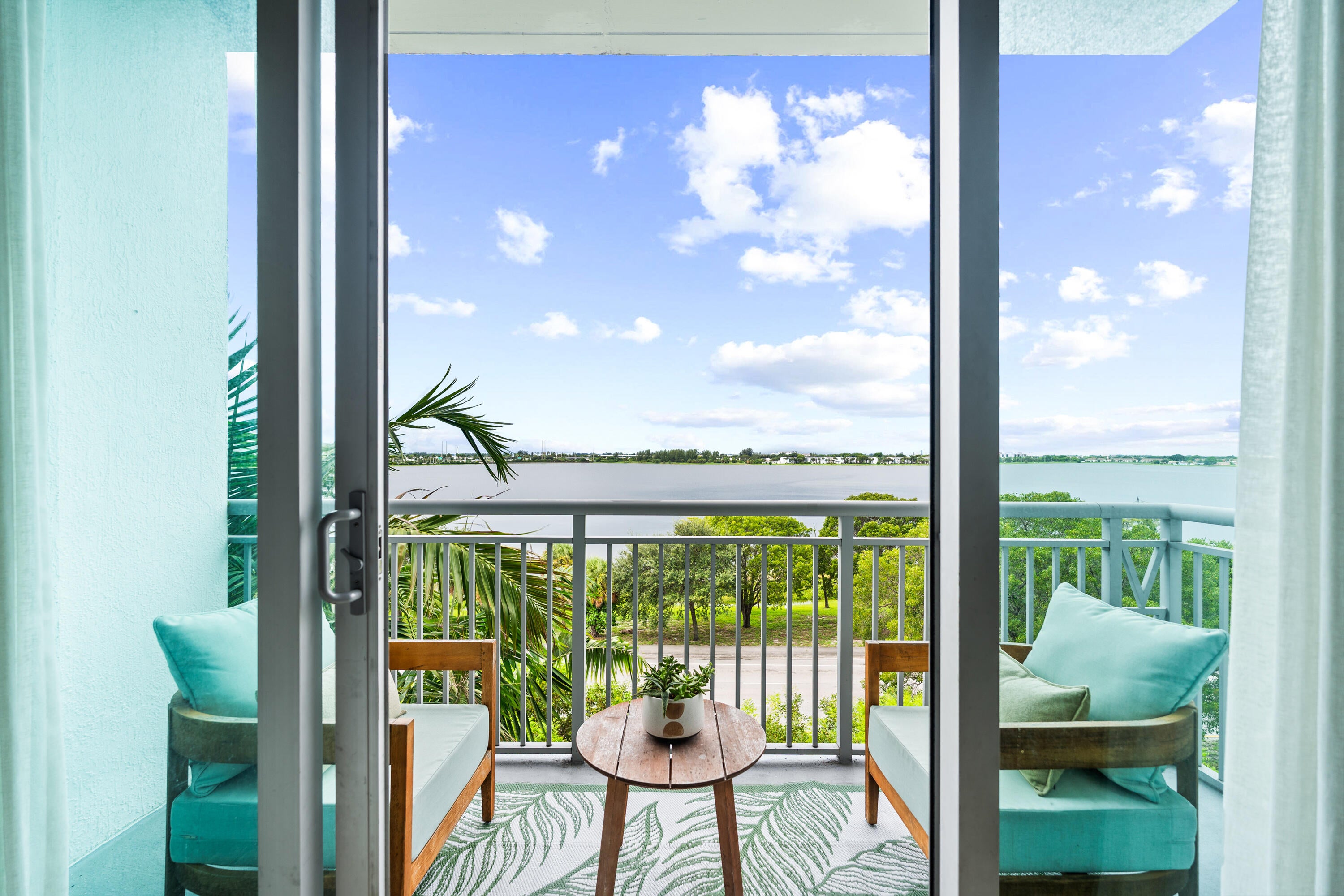 View photos, virtual tours, details... 300 S Australian Avenue Unit 425