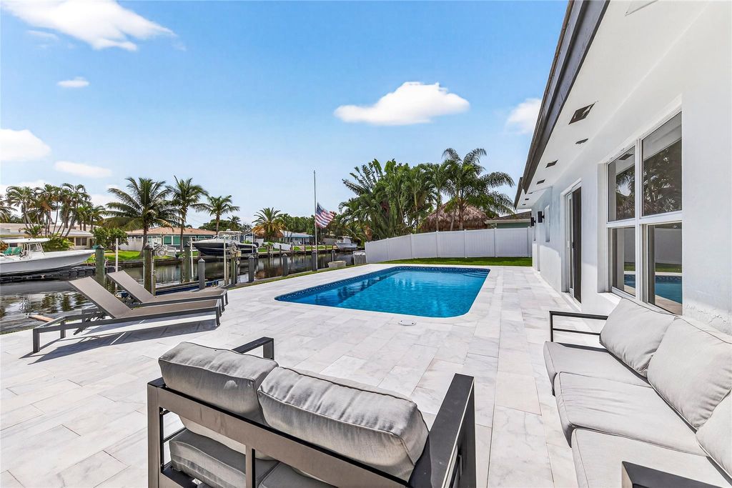 Photo of 230 SE 3rd Ave, Pompano Beach, FL 33060 (MLS # F10536505)