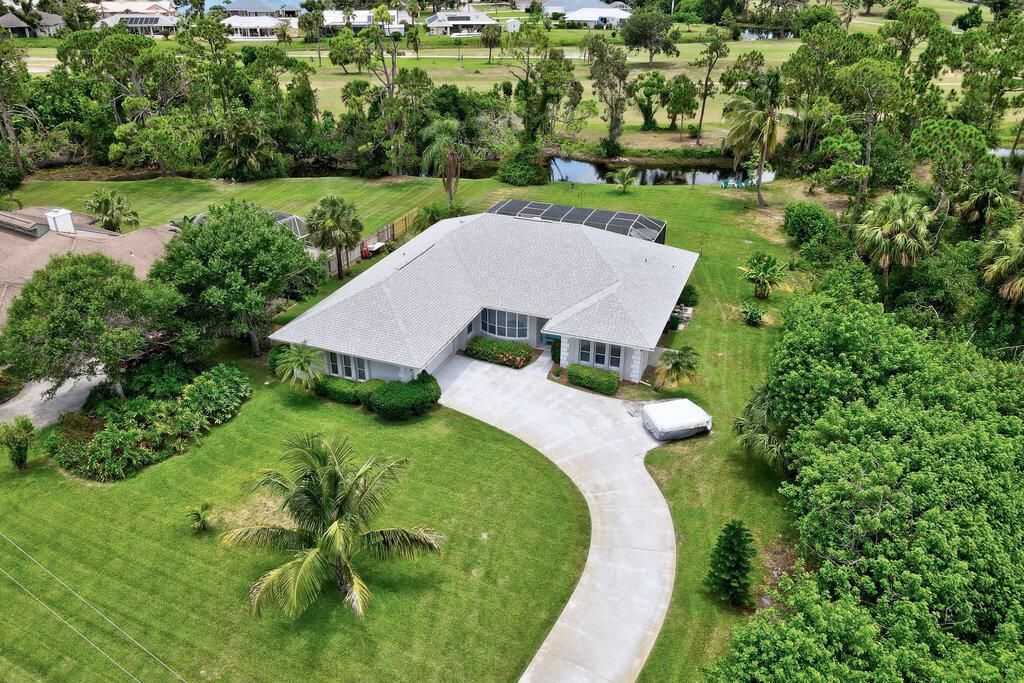 Photo of 4404 Redwood Drive, Fort Pierce, FL 34951 (MLS # R11098349)