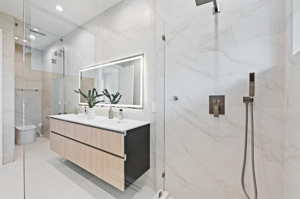 VICTORIA PARK - Residential