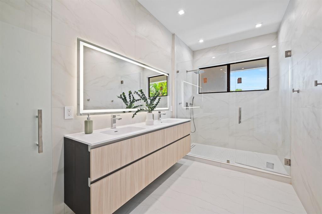 VICTORIA PARK - Residential