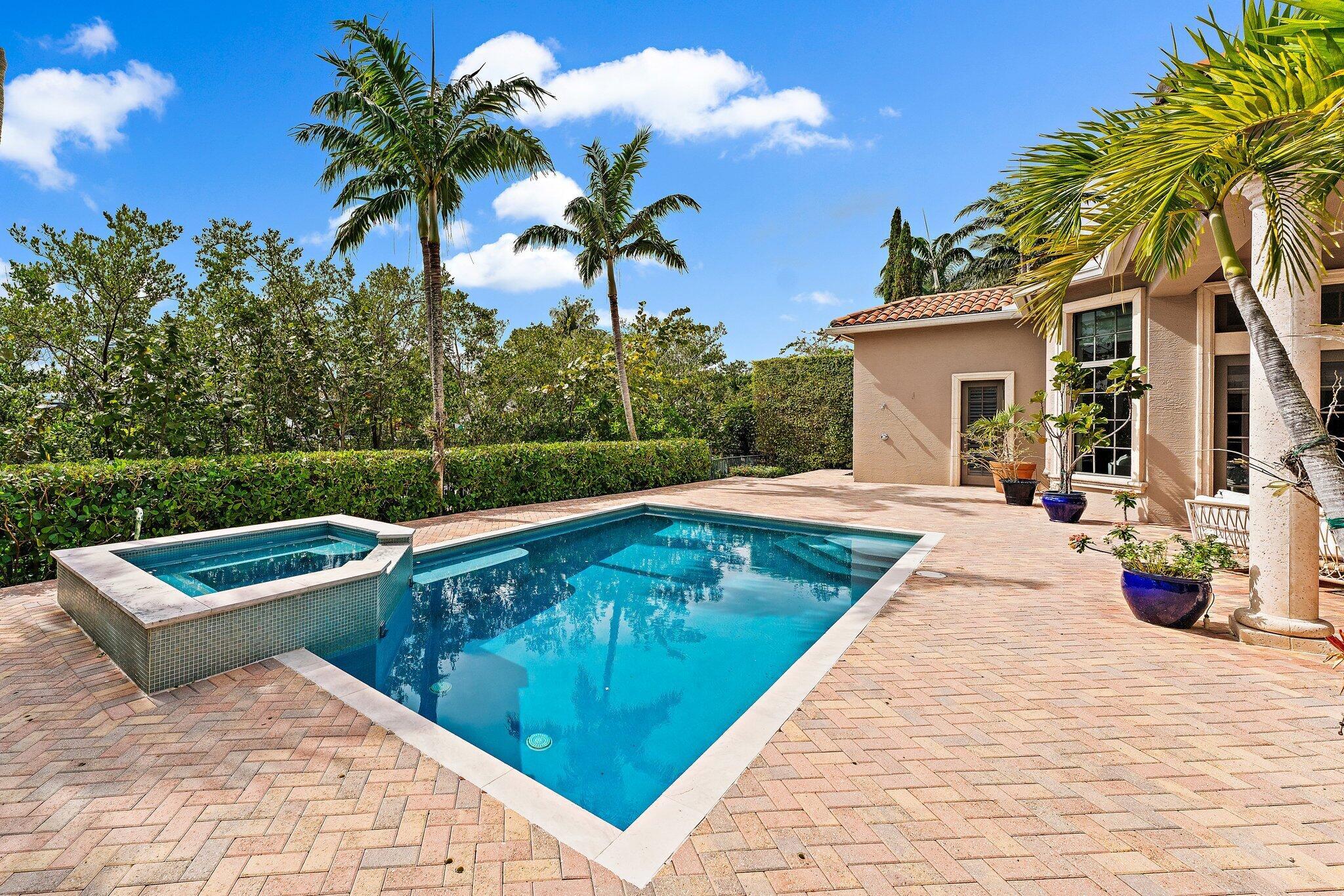 THE COVE - Residential