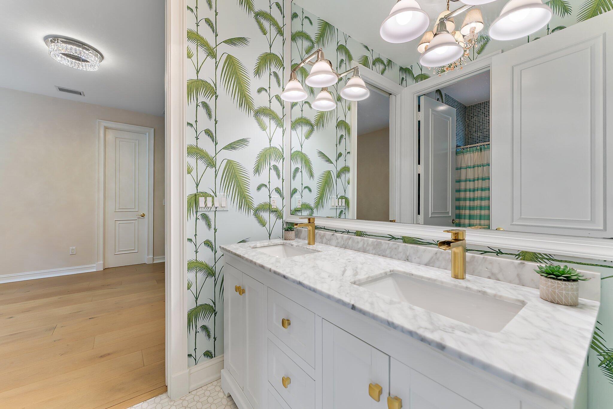 THE COVE - Residential