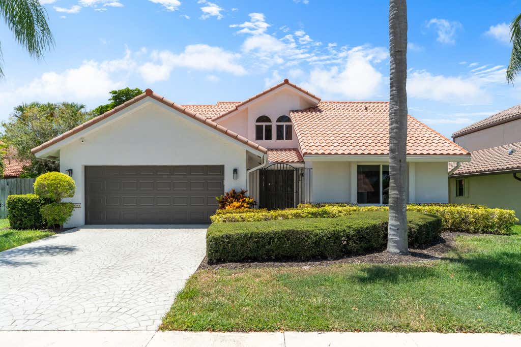 Photo of 23173 L'Ermitage Circle, Boca Raton, FL 33433 (MLS # B26056263)