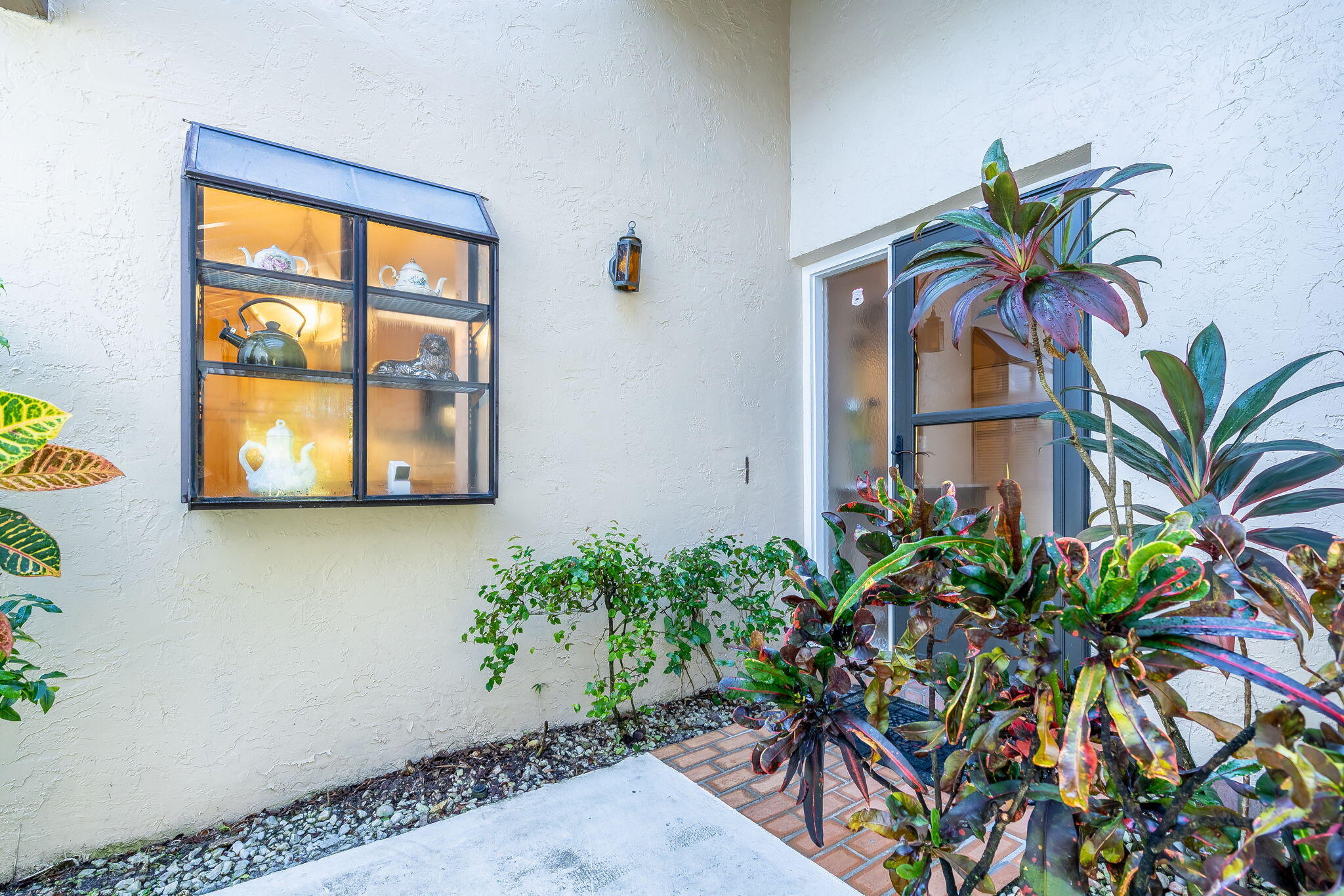 2420 Fiddleleaf Avenue