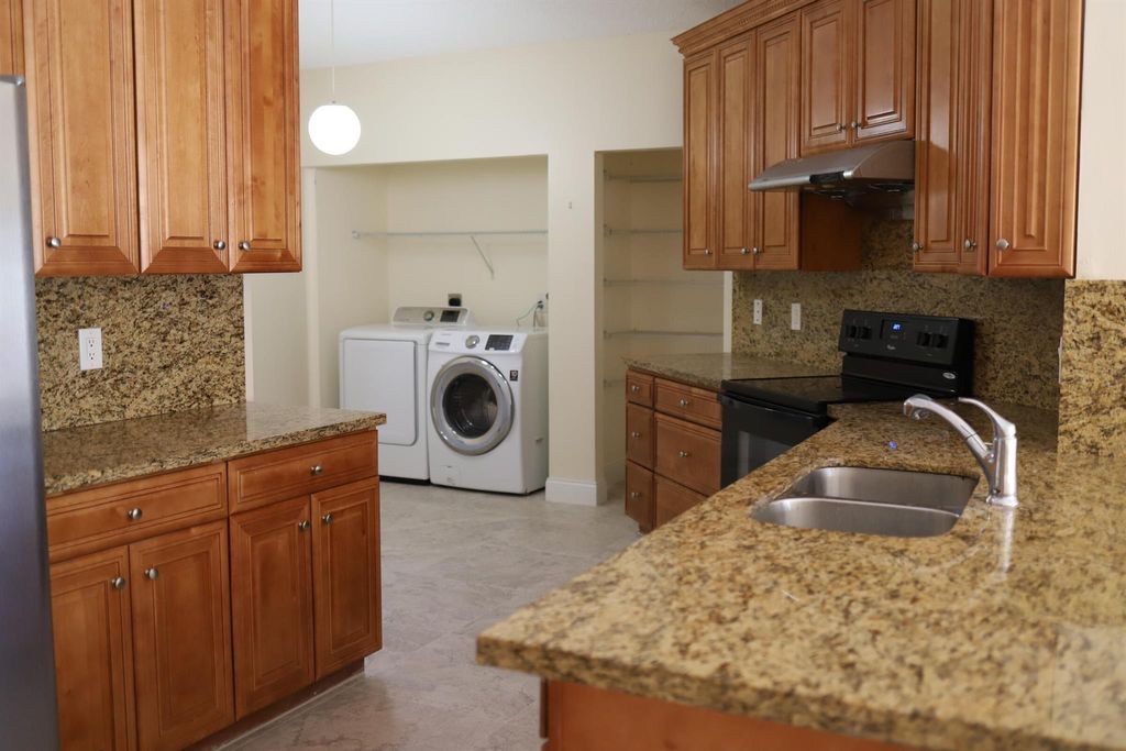 Photo of 23 Paxford Lane, Boynton Beach, FL 33426 (MLS # R10930175)