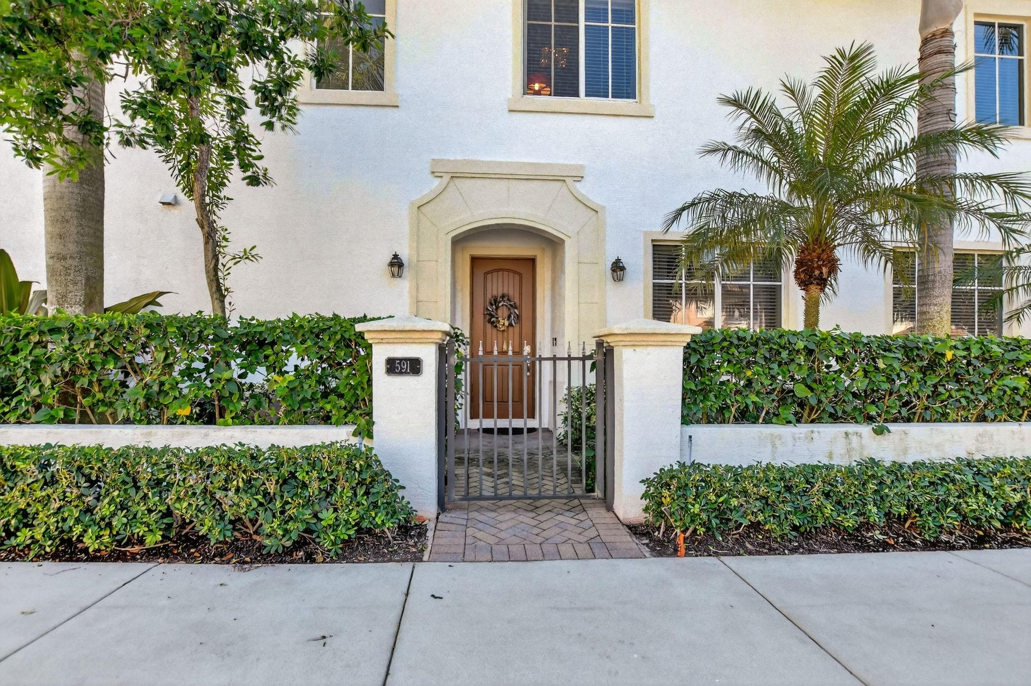 LIBRARY COMMONS - Residential