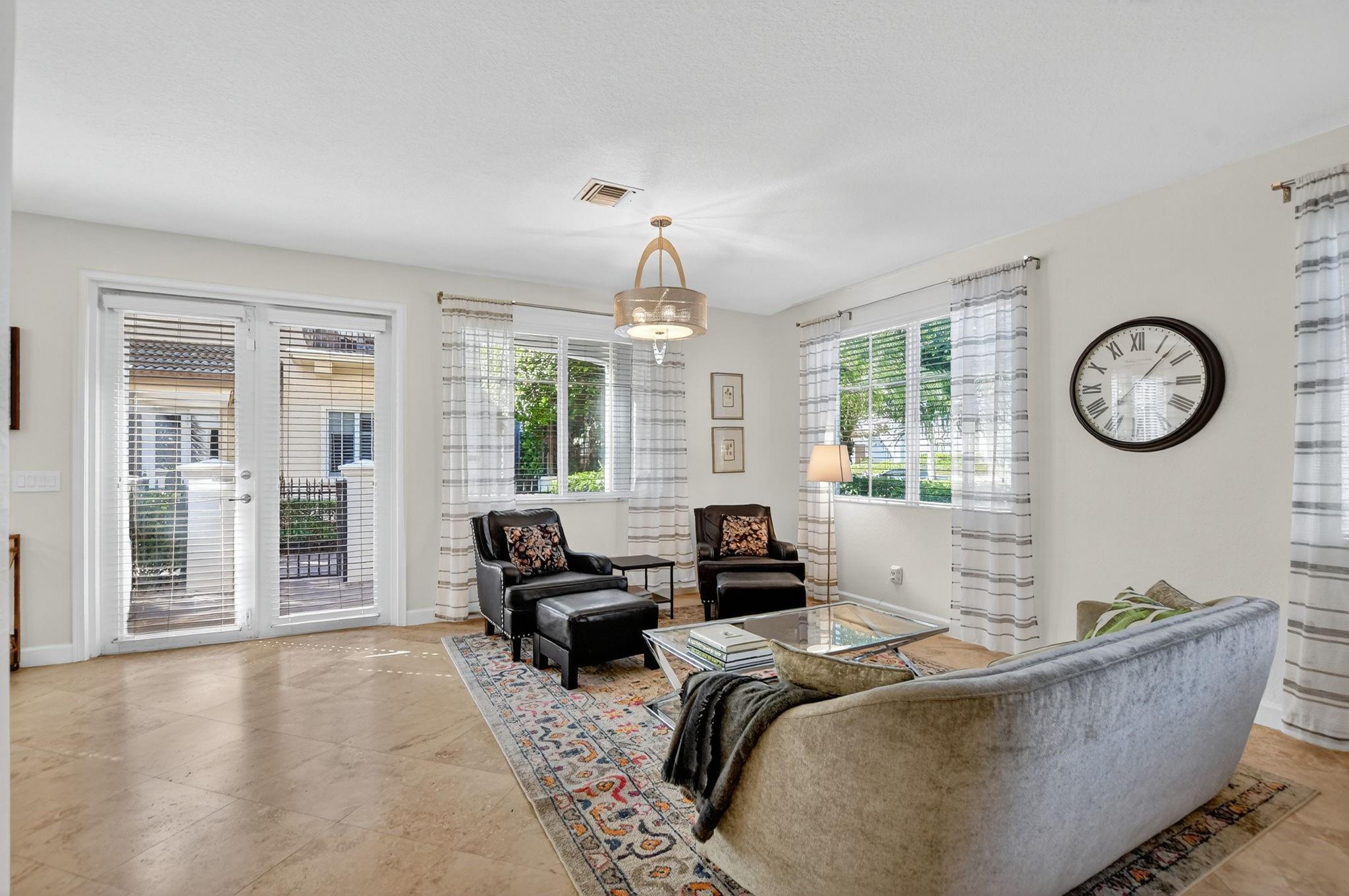 LIBRARY COMMONS - Residential