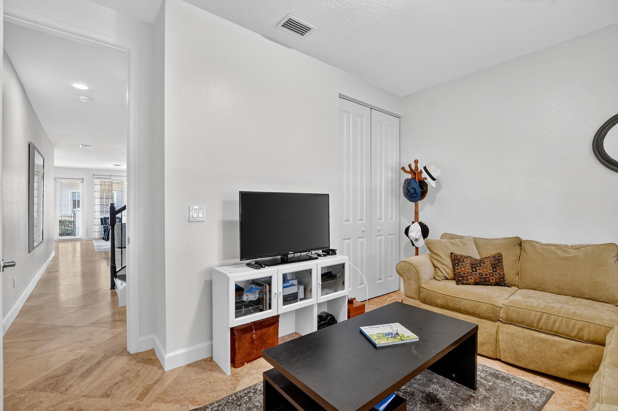 LIBRARY COMMONS - Residential