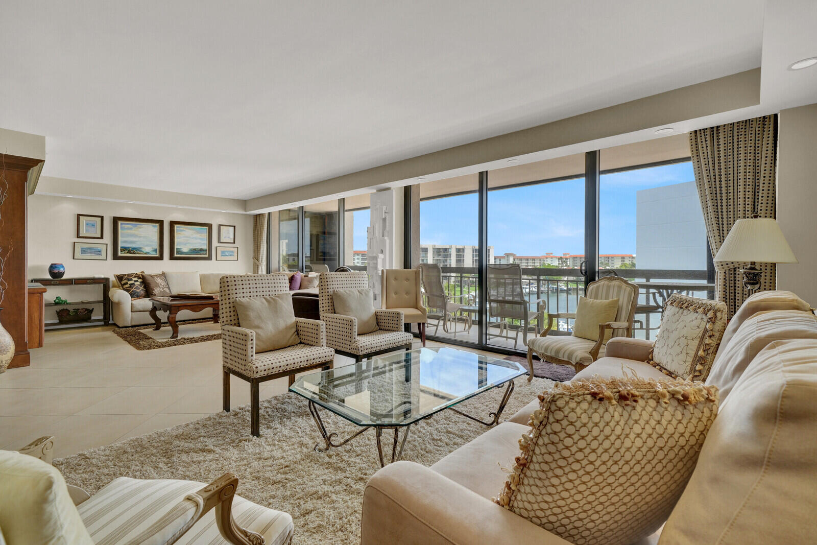 YACHT & RACQUET CLUB OF BOCA RATON CONDO - Residential