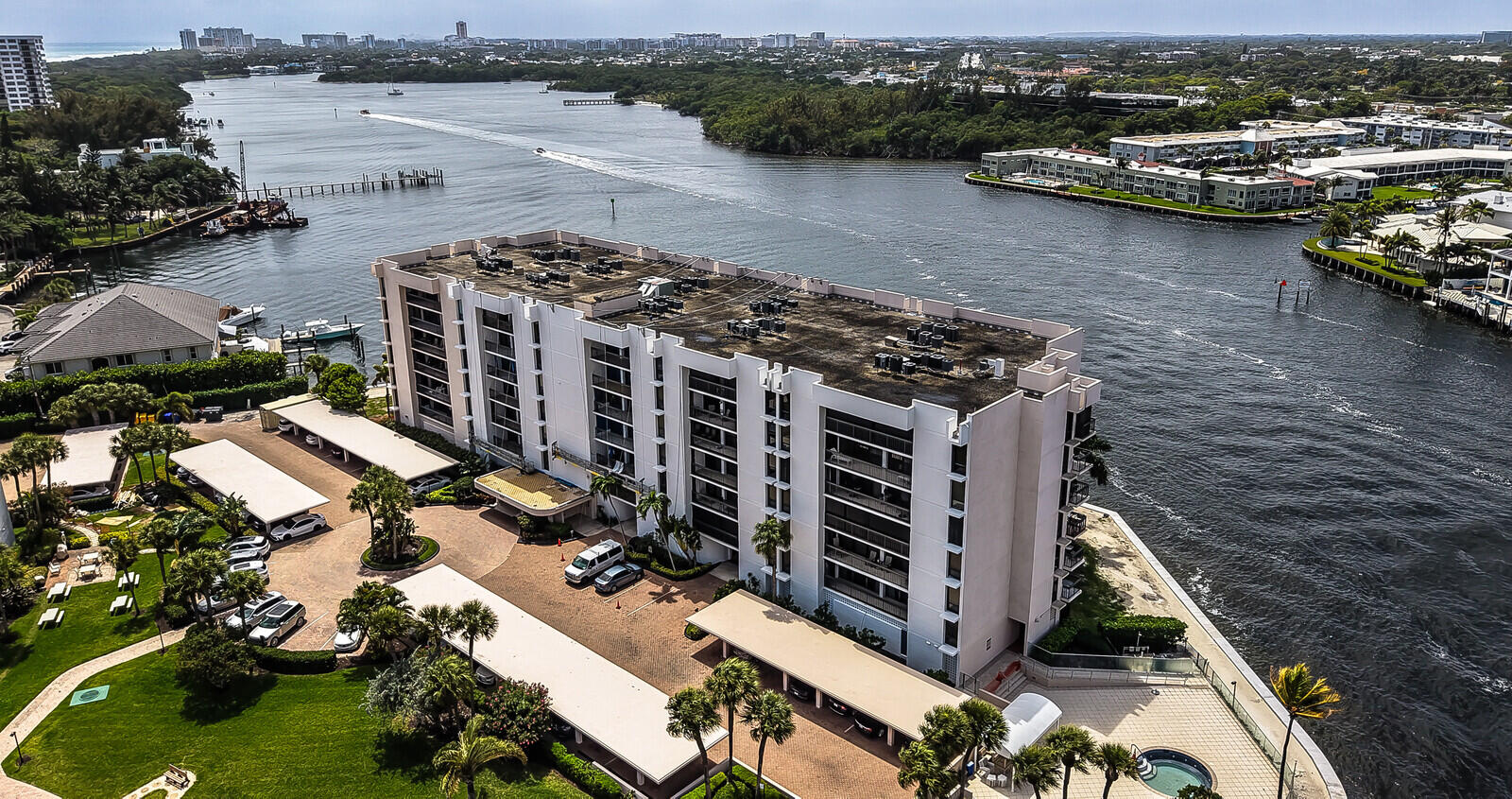 YACHT & RACQUET CLUB OF BOCA RATON CONDO - Residential