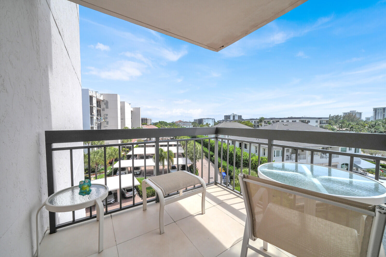 YACHT & RACQUET CLUB OF BOCA RATON CONDO - Residential